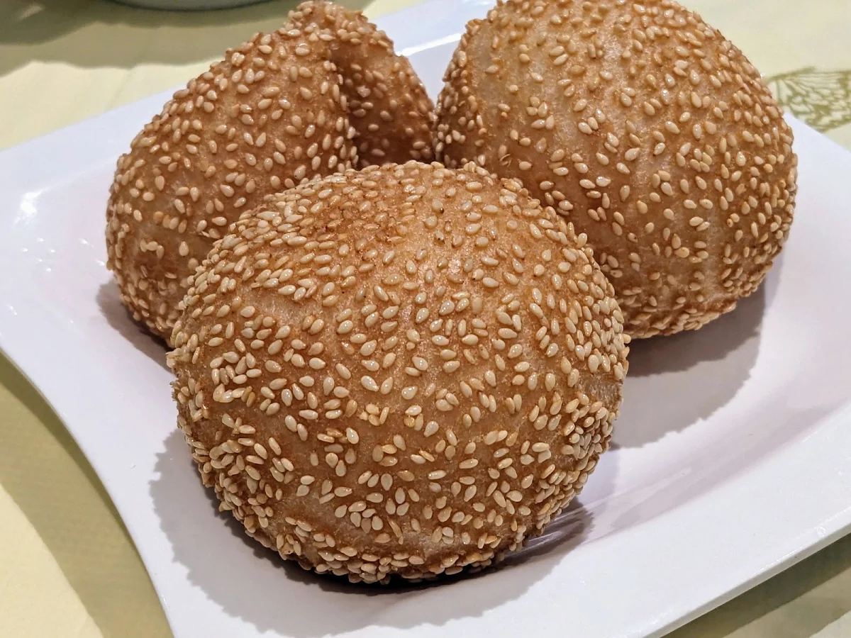 Deep Fried Red Bean Paste Sesame Balls 豆沙煎堆仔